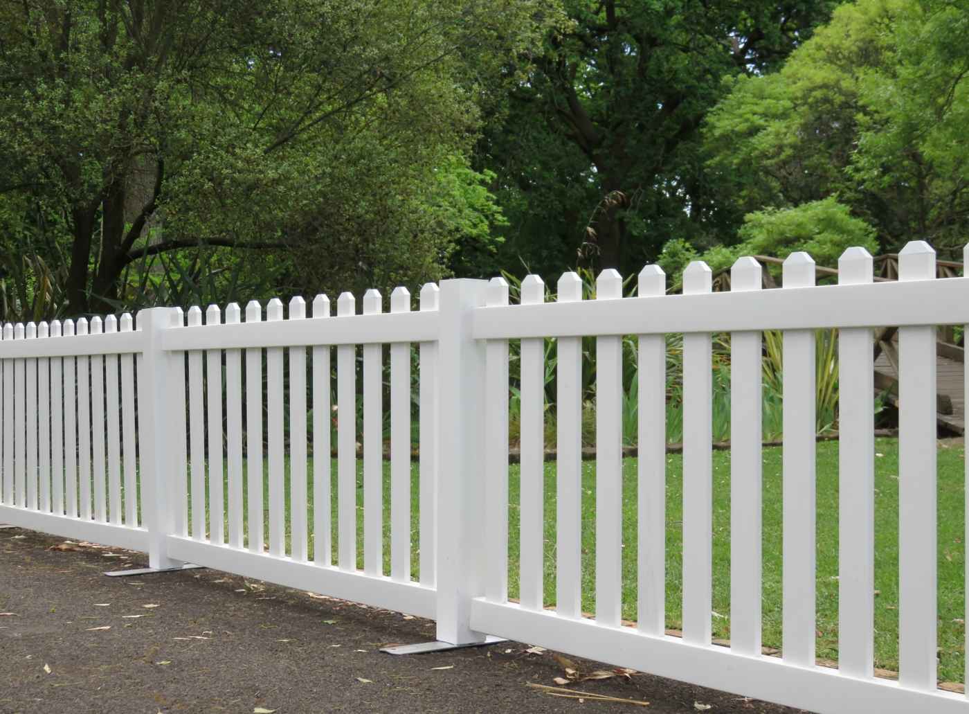 Picket Fence 2m Hire from Queensland Hire Est. 1980